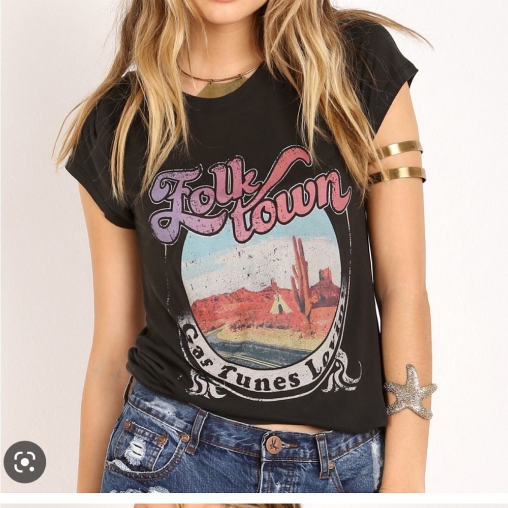 Folk Town tshirt